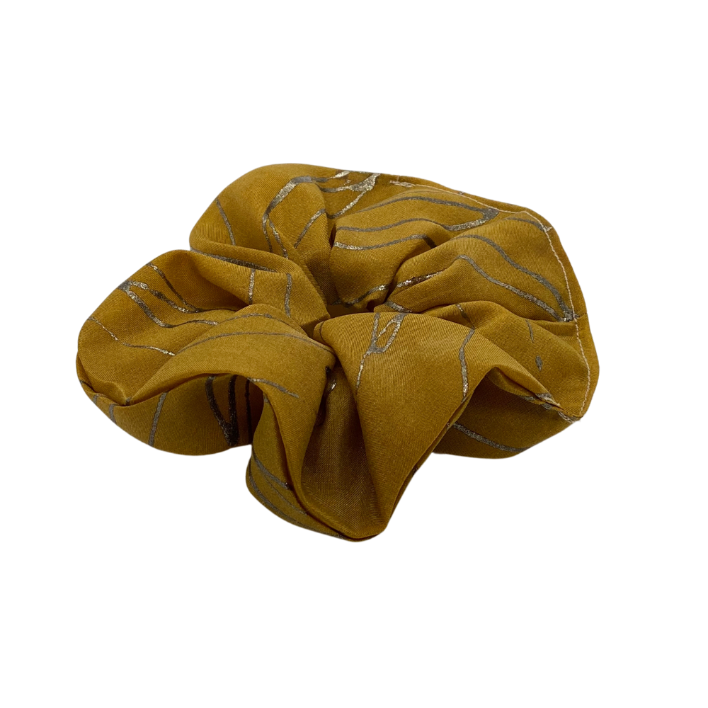 Scrunchie av håndmalt silke