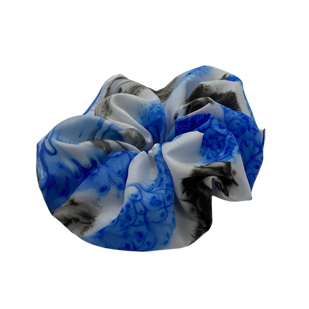 Scrunchie av håndmalt silke
