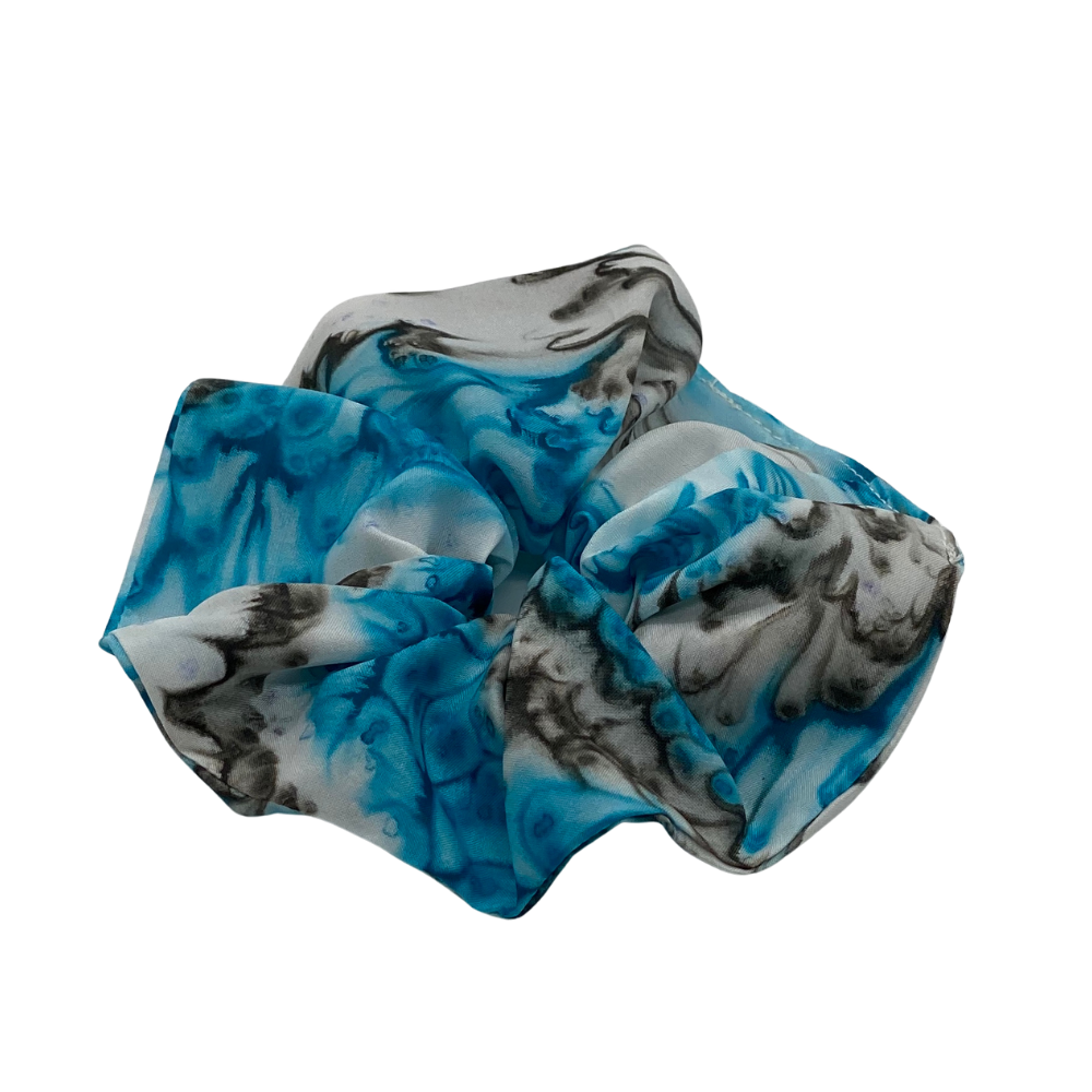 Scrunchie av håndmalt silke