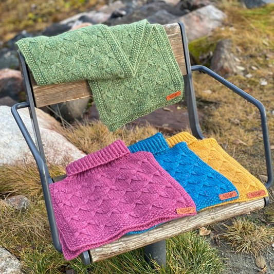 Sommerfuggel i vinterland halsvarmer strikkeoppskrift