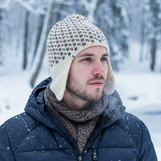 Lue med islender-mønster og øreklaffer til herre str S