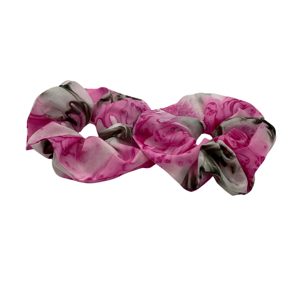Scrunchie av håndmalt silke
